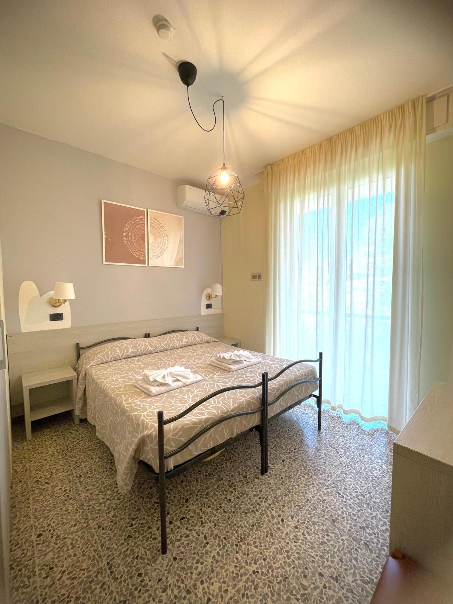 Hotel Reale Rimini Kültér fotó
